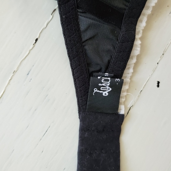 Lascivious Kitty Ouvert Bra. Open cup! - Picture 6 of 7